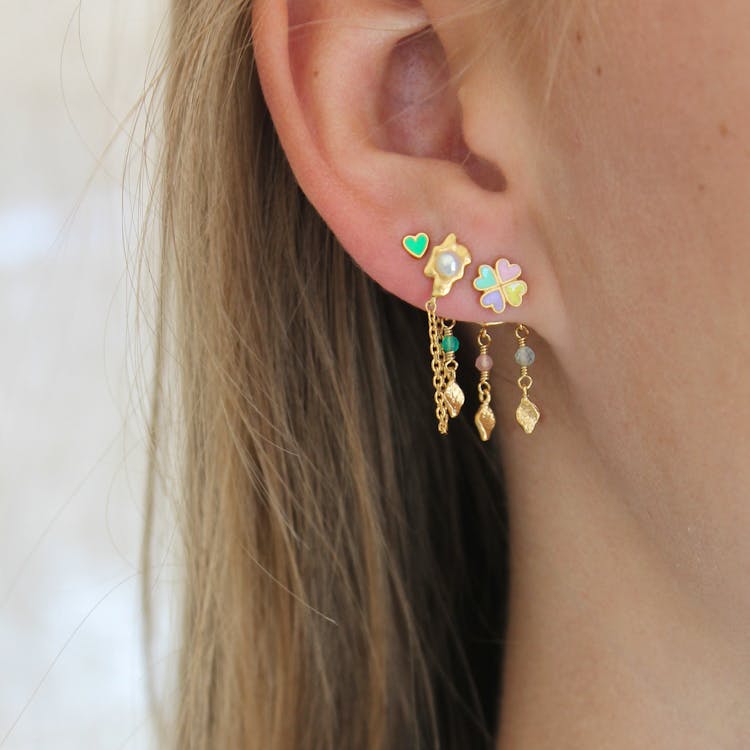STINE A Jewelry Petit Love Heart Grass Green Enamel Earring — Örhängen